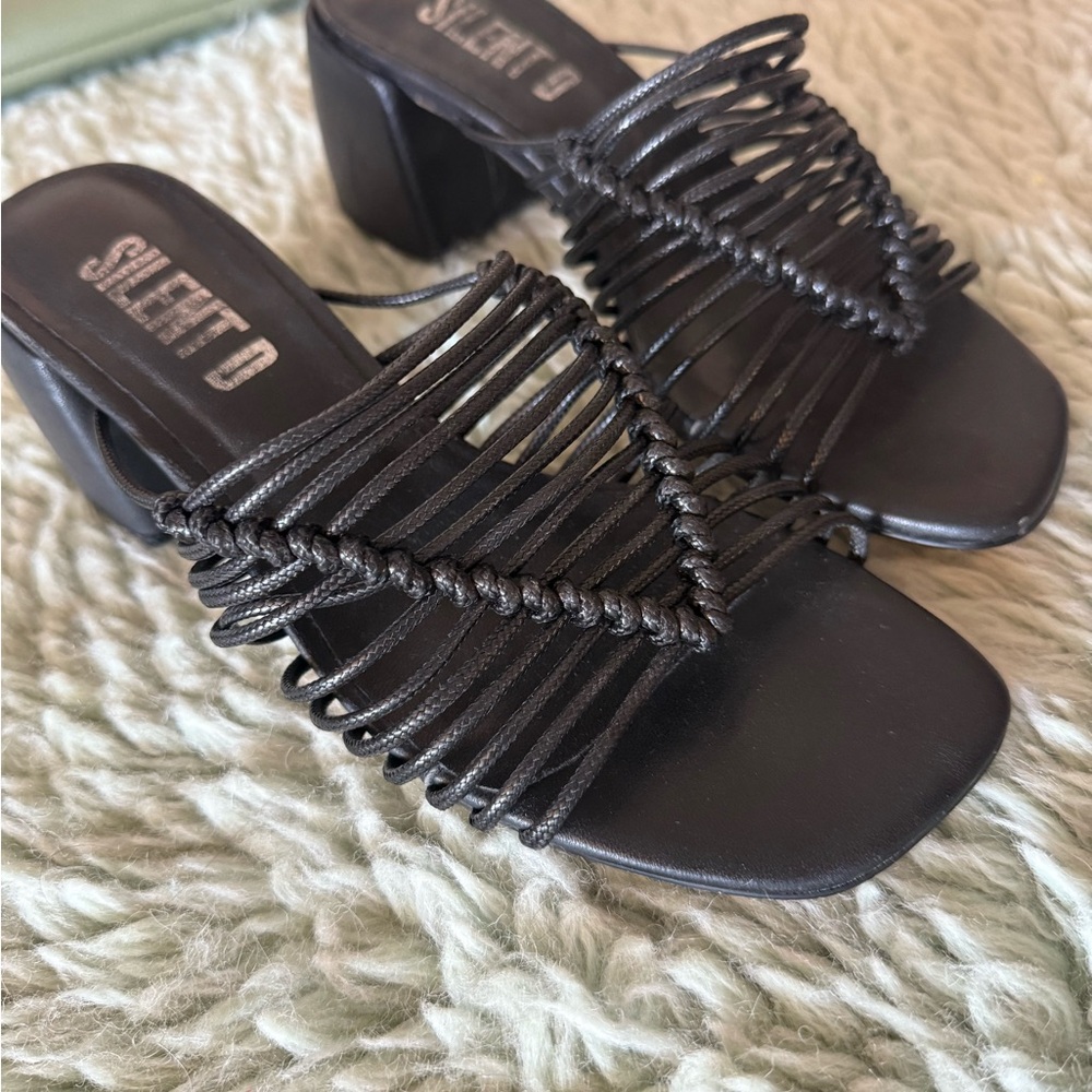 Silent D Balee “Heel” or sandals